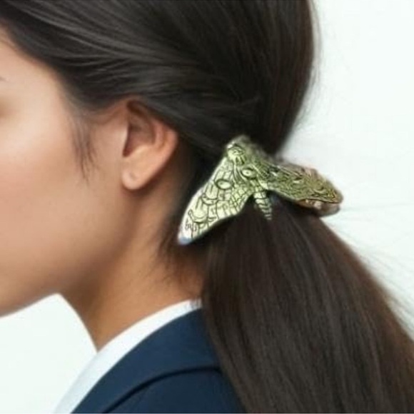 Gothic Silvery Moth Hair Pin - Picture 2 of 8